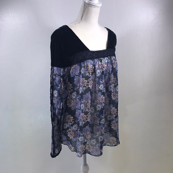 Sundance Blue Velvet Silk Floral Blouse Size S - Picture 3 of 7